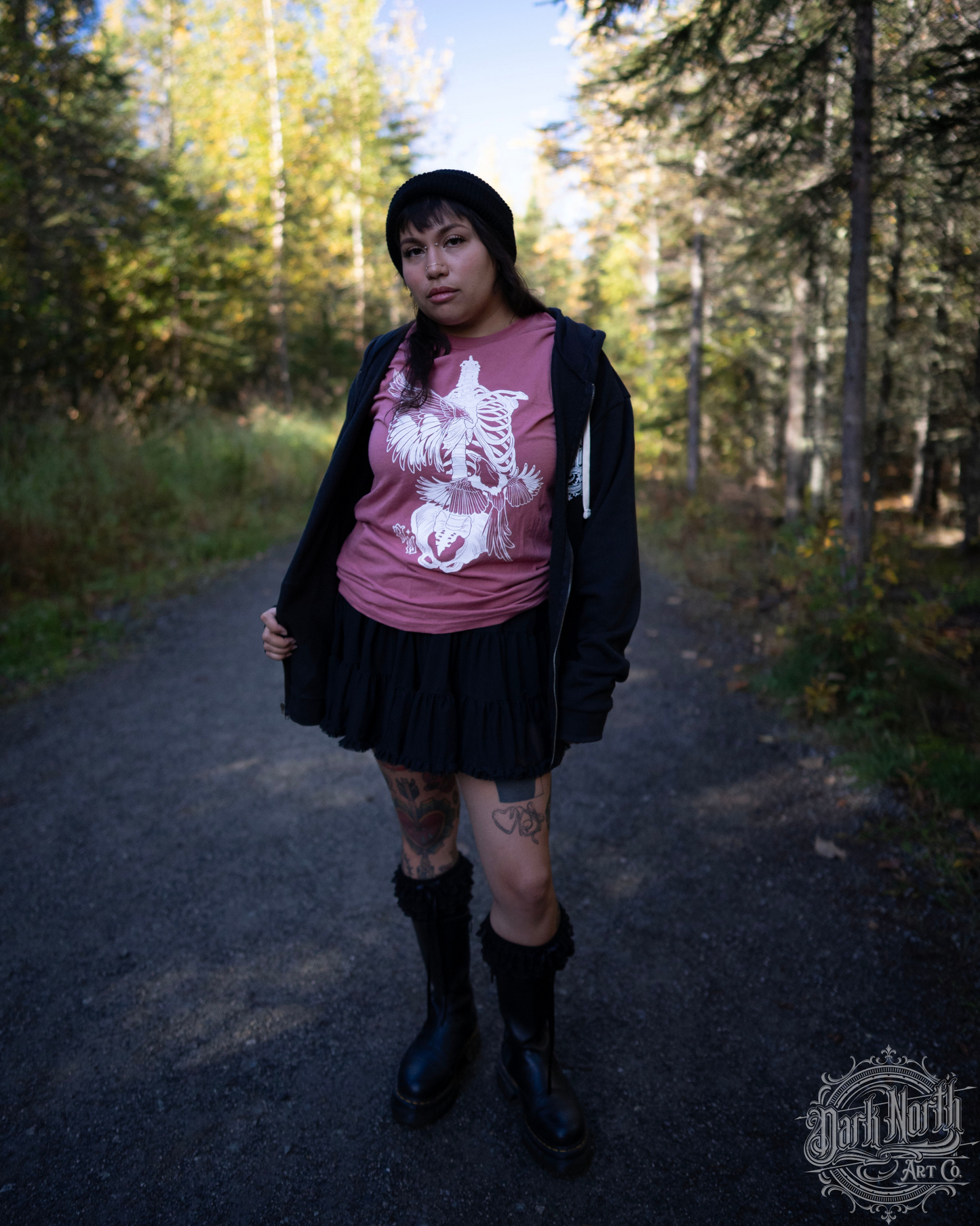 Magpie Uncaged T-Shirt Mauve